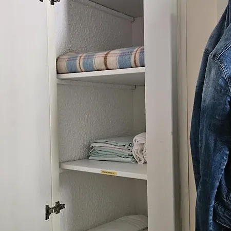 Cozy With Balcony And Communal Pool