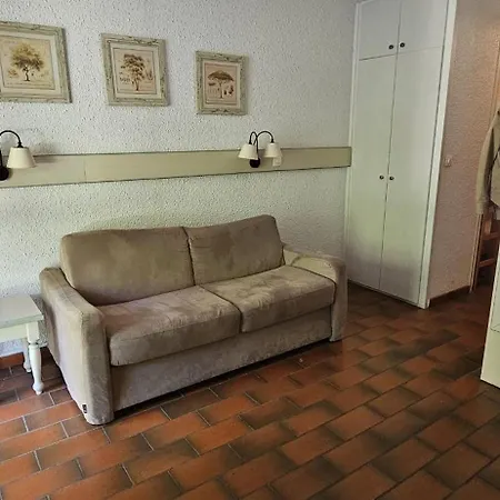 Διαμέρισμα Cozy With Balcony And Communal Pool